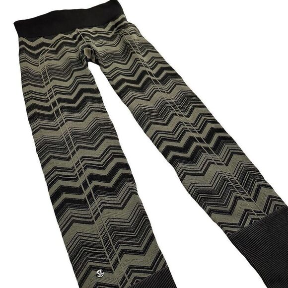 Lululemon Ebb to Street Pant - Picture 5 of 12